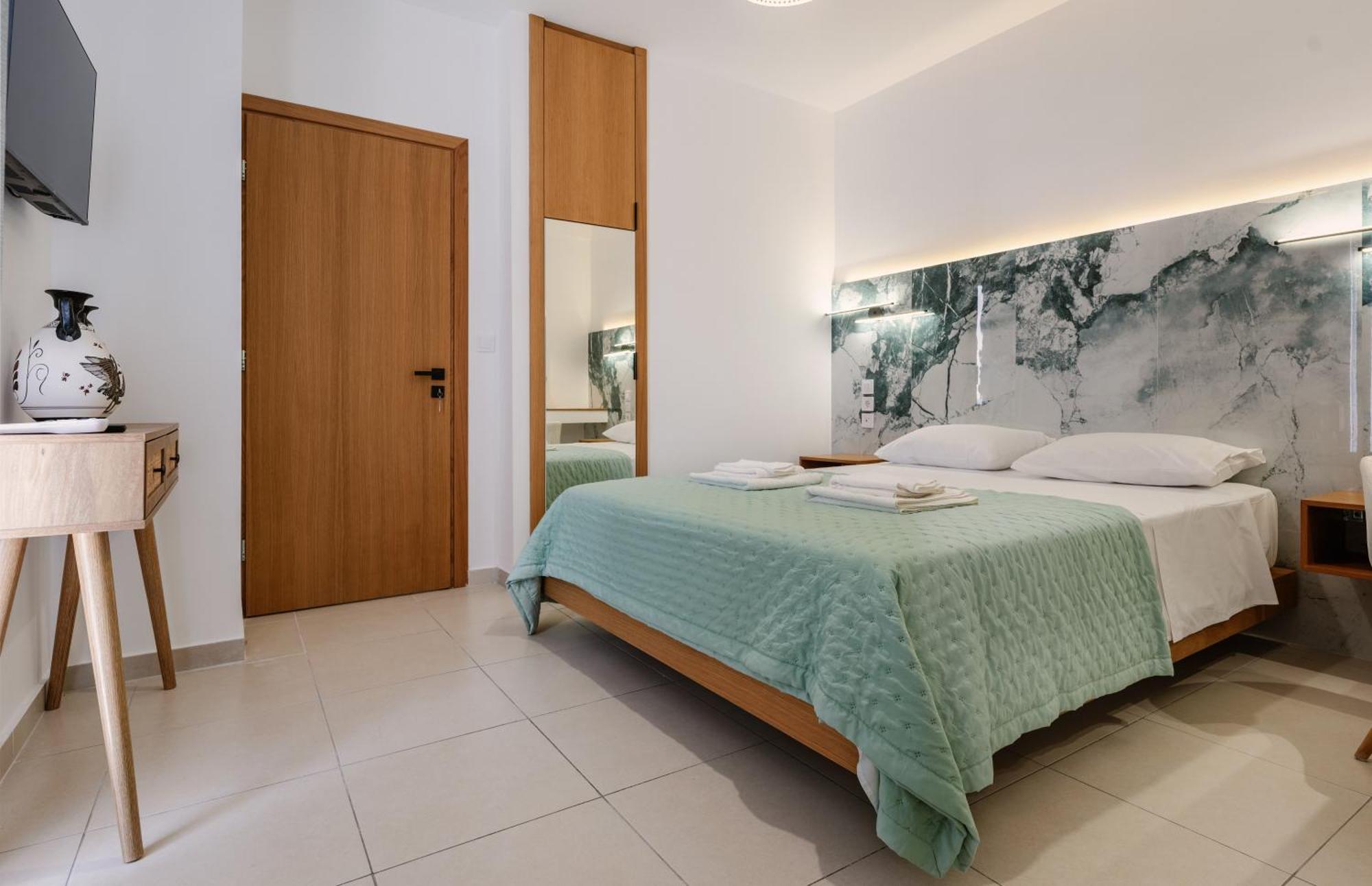 Ionis Seafront Suite Preveza Bagian luar foto